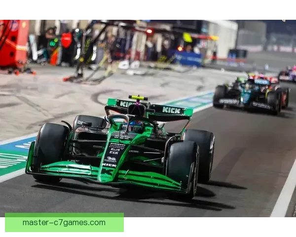 F1赛季风云再起各车队角逐冠军悬念升级引爆全球车迷热议焦点 F1赛季风云再起各车队角逐冠军悬念升级引爆全球车迷热议焦点