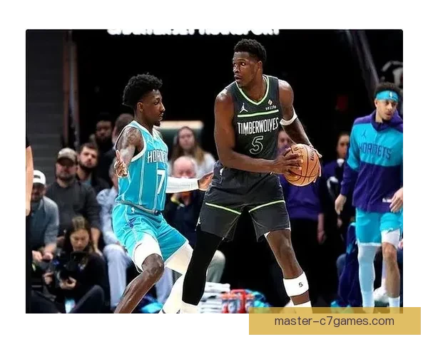 NBA常规赛激战正酣多队争夺季后赛席位悬念升级豪强对决引爆全联盟 NBA常规赛激战正酣多队争夺季后赛席位悬念升级豪强对决引爆全联盟