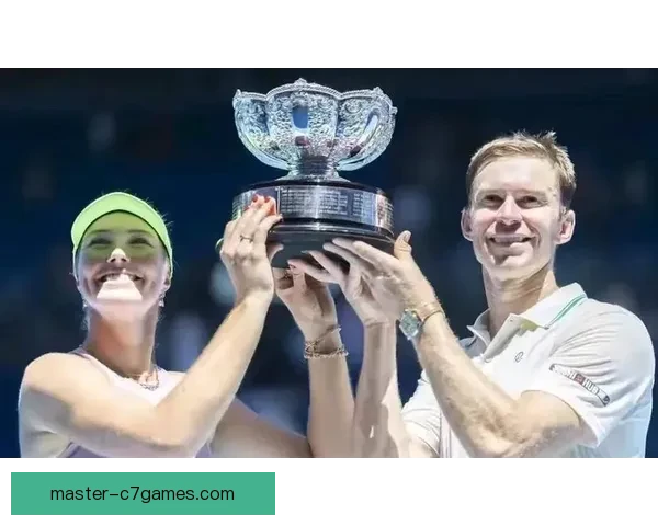 澳网激战正酣世界名将争夺赛季首冠荣耀引爆球迷热情聚焦巅峰对决