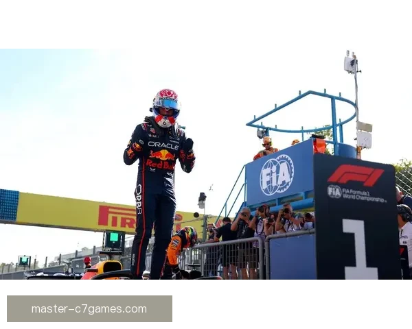 F1赛季激烈竞争再升级 路易斯汉密尔顿与维斯塔潘争锋不断